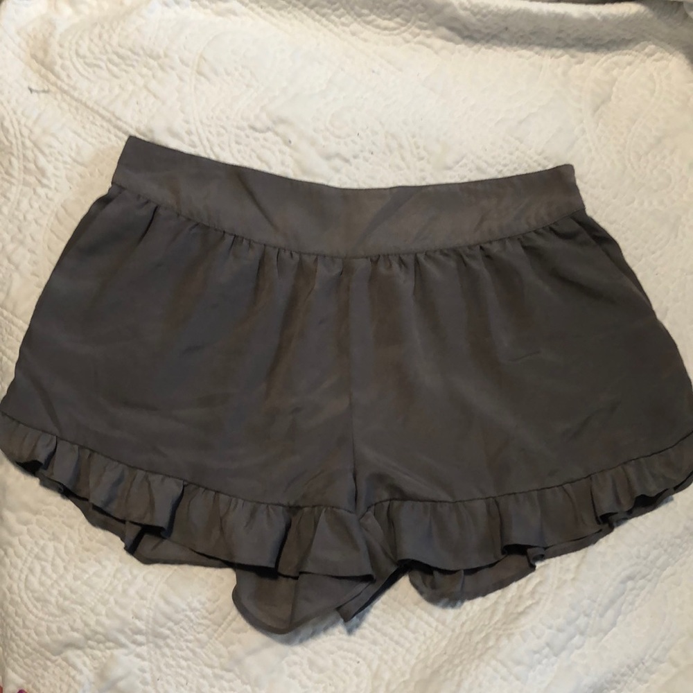 BCBGeneration Gray Silky Ruffle Hem Shorts, L